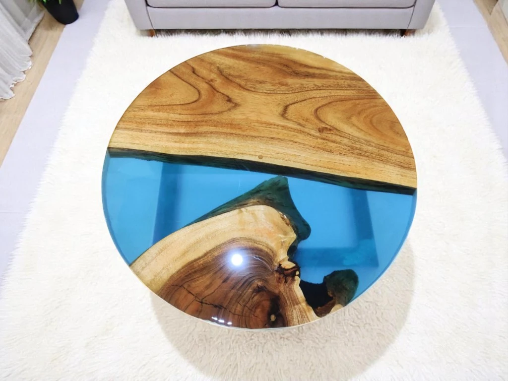 Maple Epoxy Side Table – Perfect for Modern Interiors